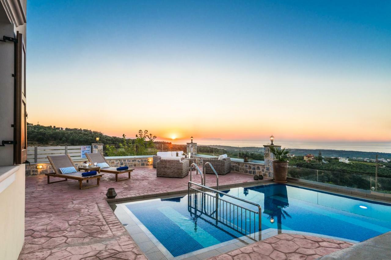New Villa Kantifes 4 Families Or Couples With Private Pool & Bbq Kirianna Luaran gambar